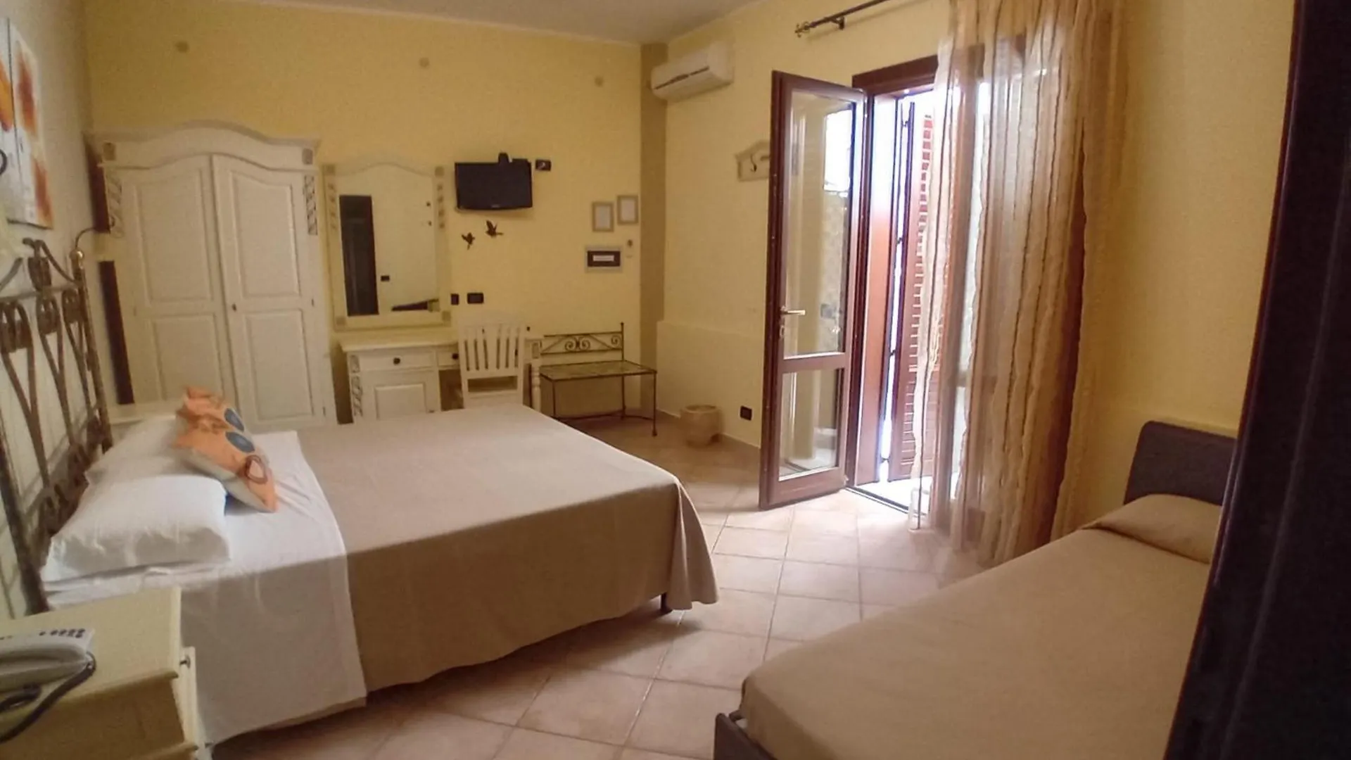 Il Giardino Del Sol Hotel San Vito Lo Capo Guest house